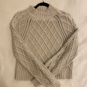 Creme sweater
